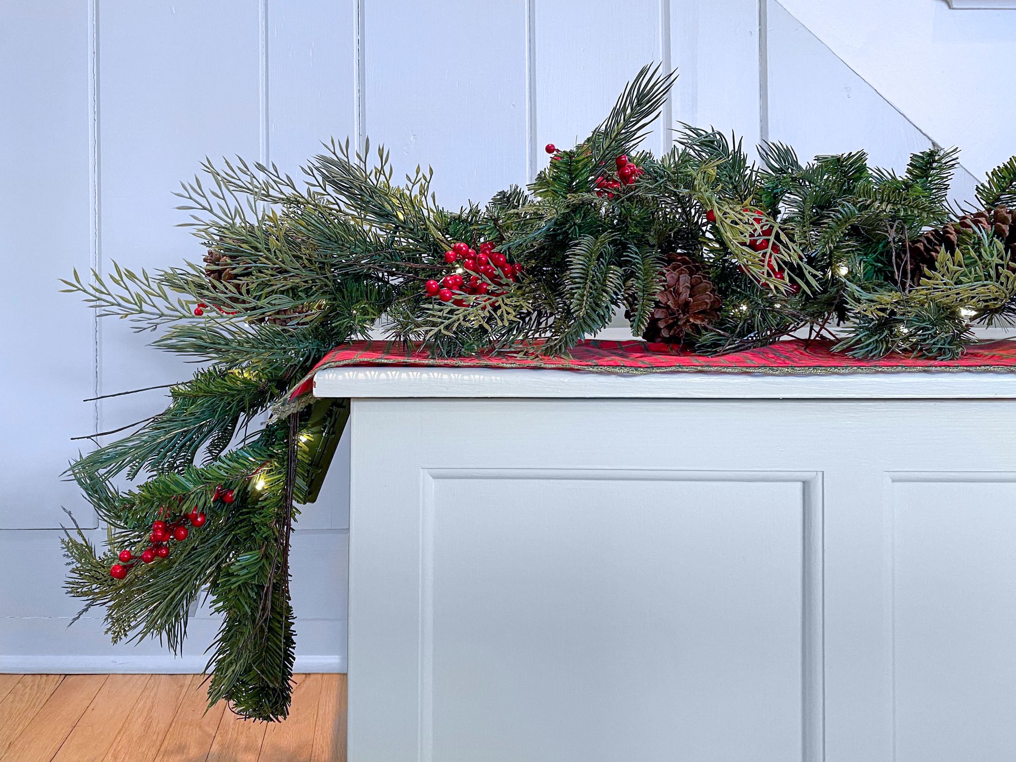 Northlight 6' X 9 Pre-lit Decorated Frosted Pine Cone And Berries  Artificial Christmas Garland : Target