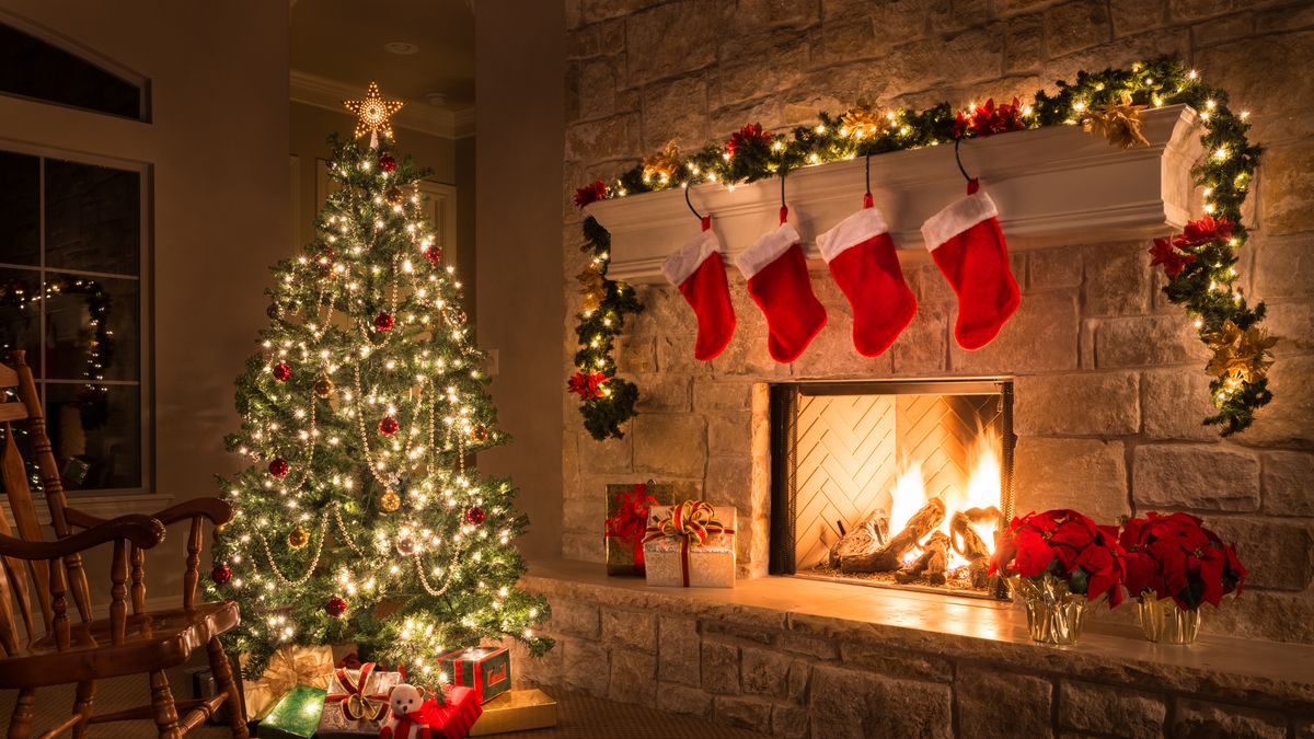 Celebrity Christmas Decorations for Holidays 2020: Photos!