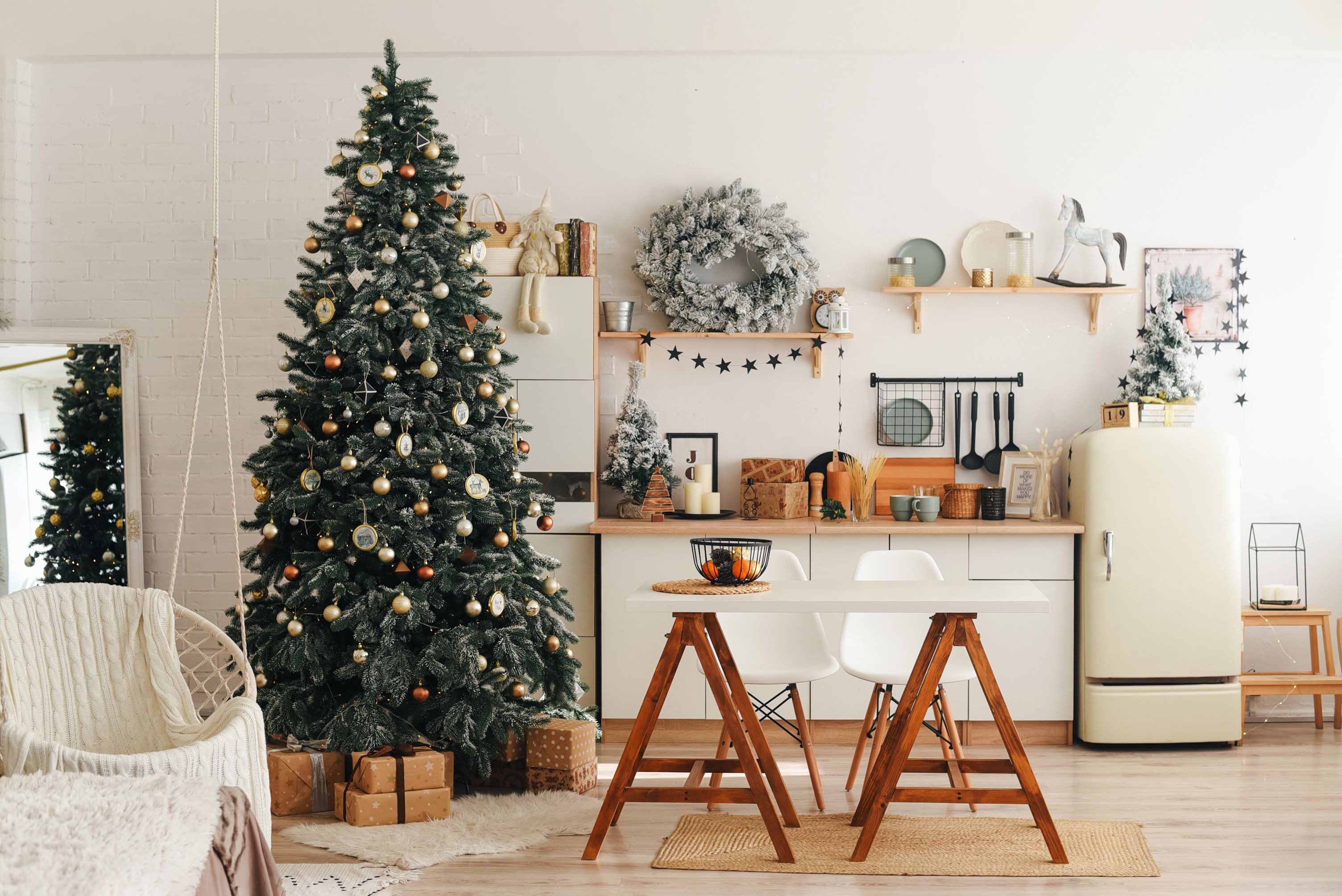 Modern Christmas Kitchen Decor with a Vintage Feel - A Slice of Style