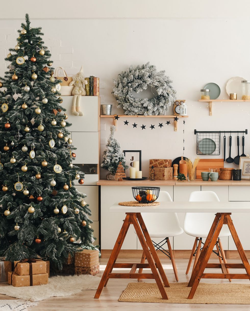 Festive Christmas Kitchen Decor