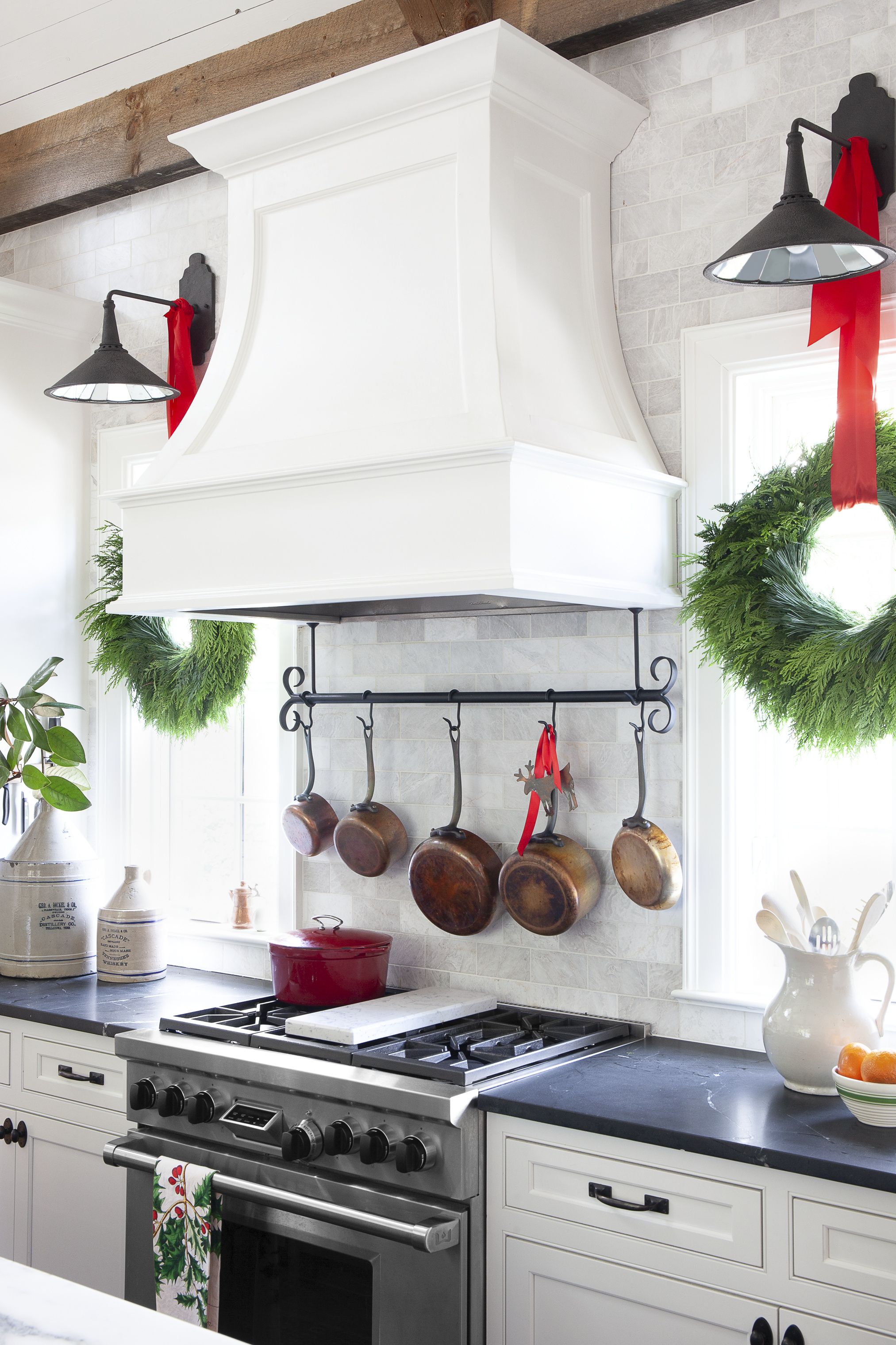 36 Kitchen Christmas Decorating Ideas - How to Decorate Your ...