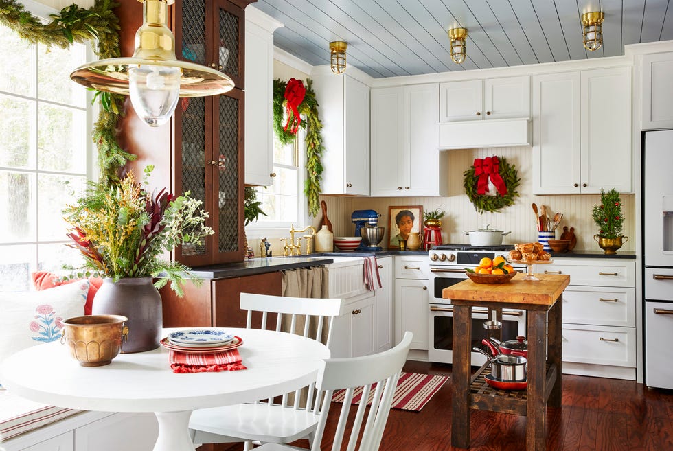 37 Best Kitchen Christmas Decorations