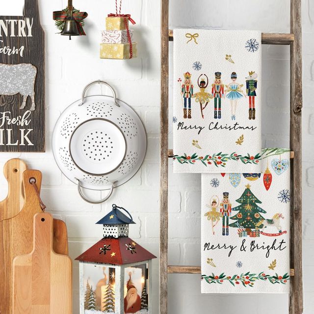 12 Best Christmas Kitchen Towels of 2023
