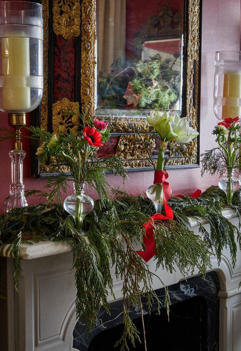 christmas party ideas alessandra branca amaryllis mantel decoration