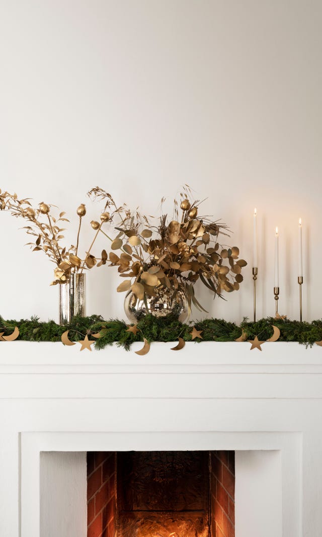 CANDLE HOLDERS; Balance your Table Decor with a touch of Golden