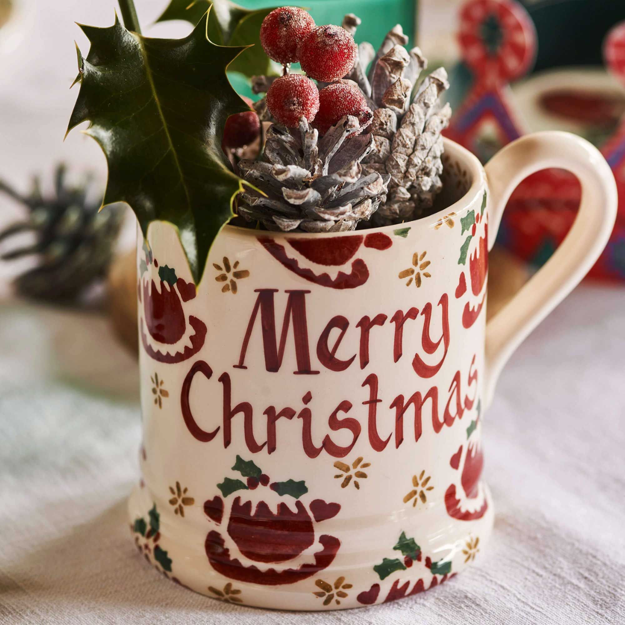 Christmas Mugs Set of 4 Festive Party Xmas Mugs Home Kitchen Tea