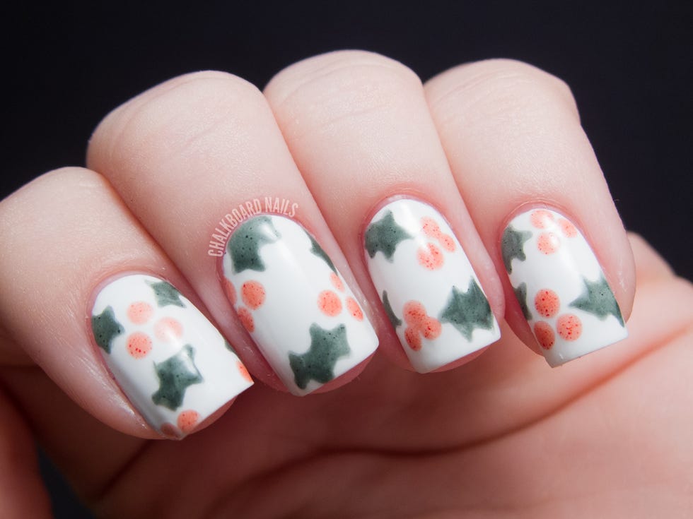 holly and berries christmas nail art