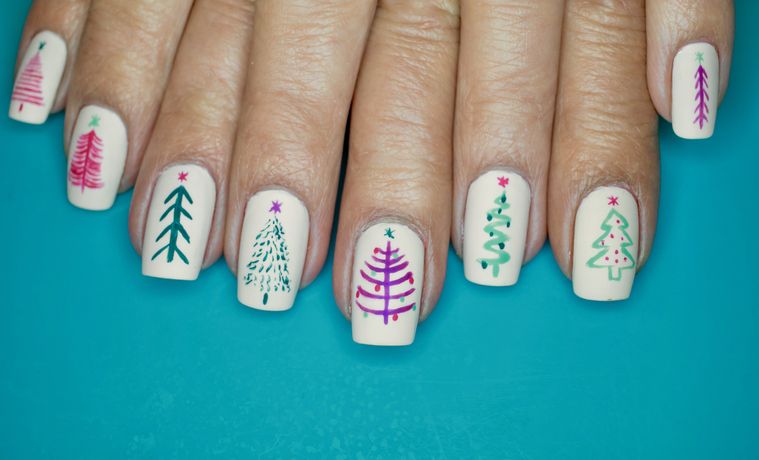 14+ Easy Nails for Christmas! Classy & Cute Xmas Nails Ideas