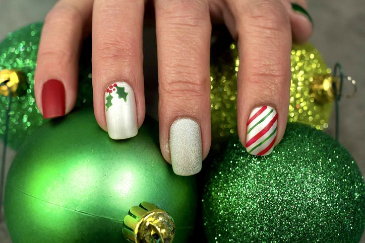 Red and Green Nail Ideas are a Great Start For Christmas Preparations -  VIVA GLAM MAGAZINE™