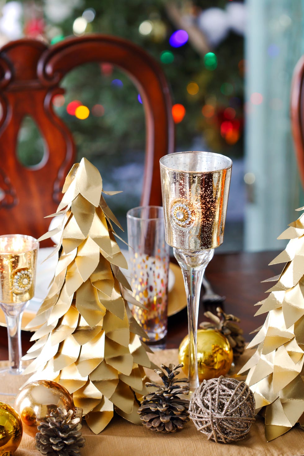 50 Best DIY Christmas Table Decorations — Holiday Tablescape Ideas