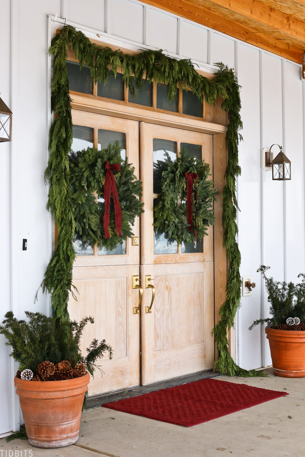 Merry Christmas Welcome Mat Vinyl Christmas Doormat Small -  in 2023   Front door christmas decorations, Christmas door decorations, Front porch  christmas decor