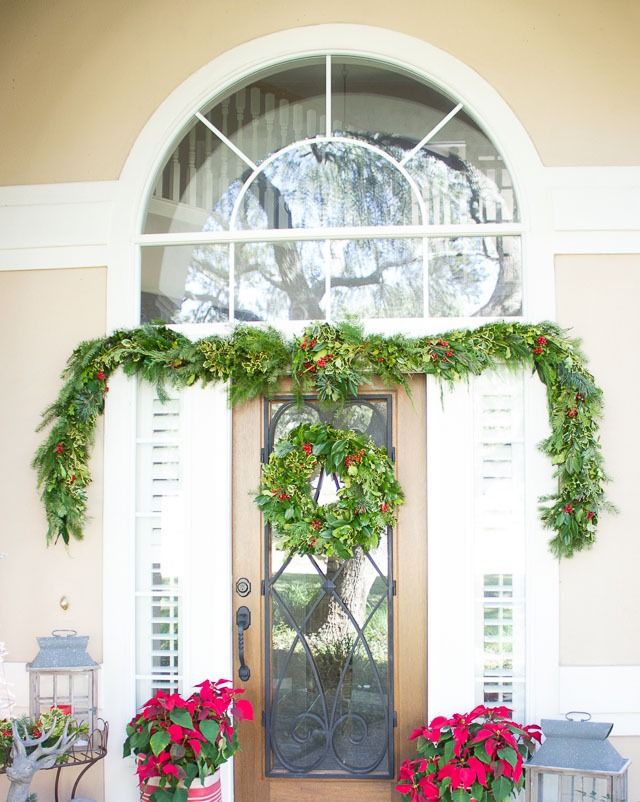 30 Best DIY Christmas Porch Decorations