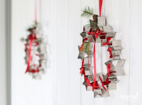 christmas porch decor cookie cutter wreath