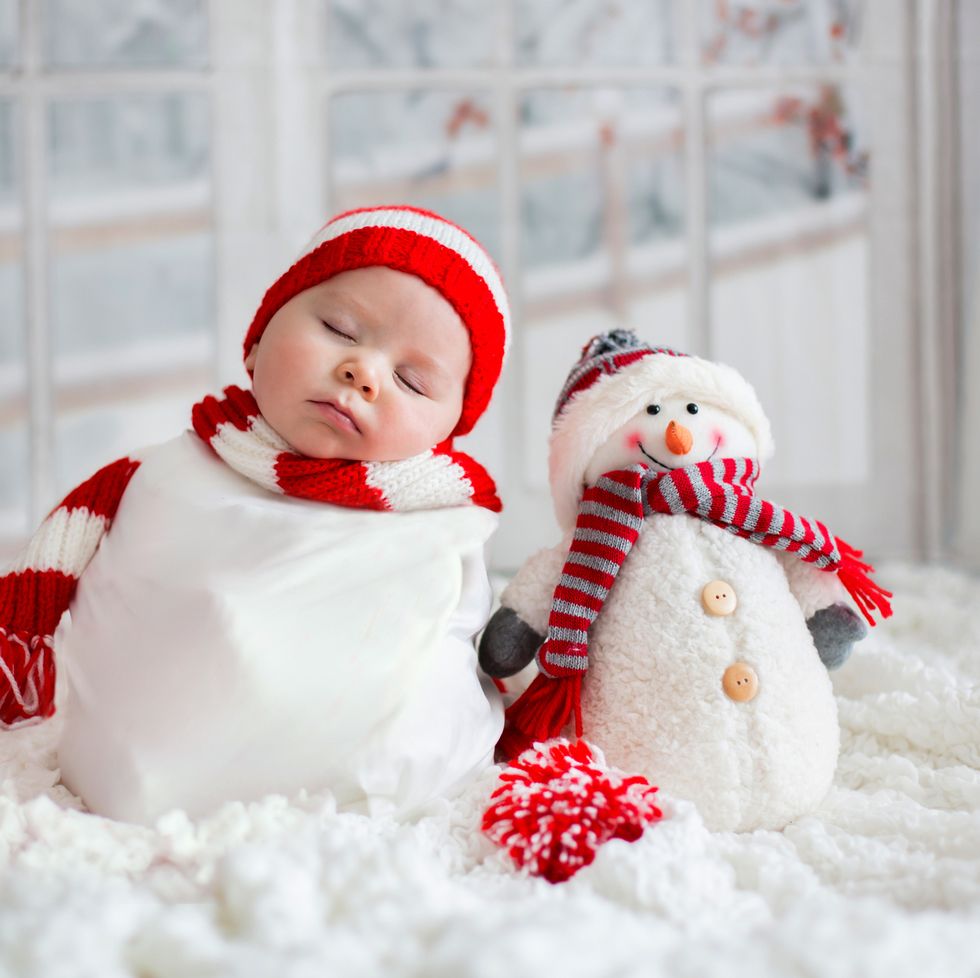 christmas card photo ideas baby with snowman