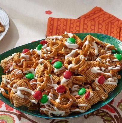 30 Best Christmas Snacks for a Sweet and Salty Fix