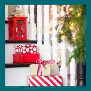 Best Christmas Staircase Decorating Ideas best christmas staircase decorating ideas
