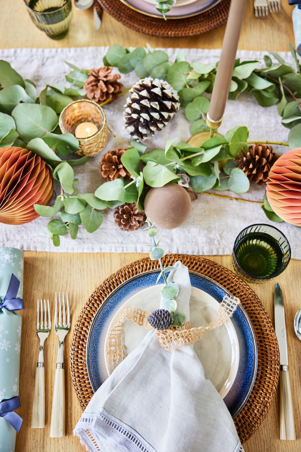 Top Tablescaping Trends For Christmas And New Year 2021