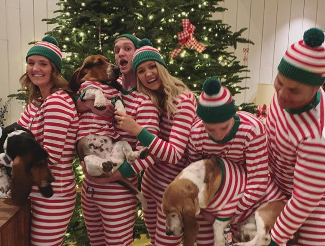ree drummond's kids dressed in matching christmas pajamas