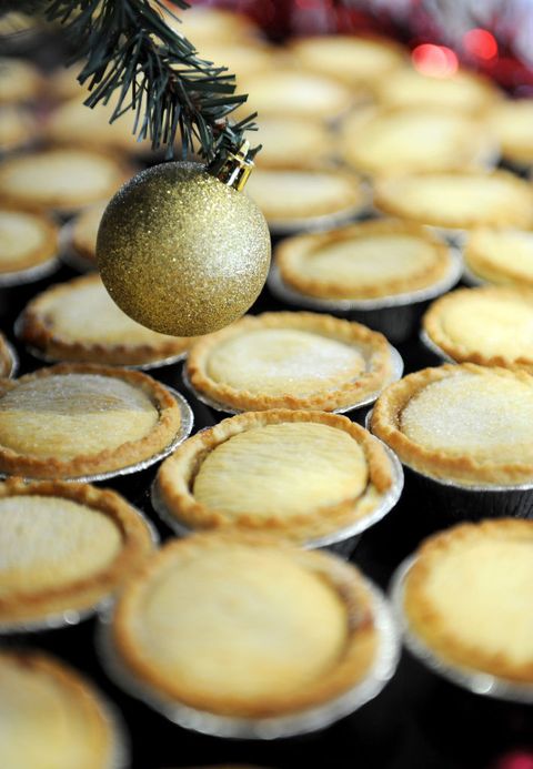 christmas traditions around world mince pies