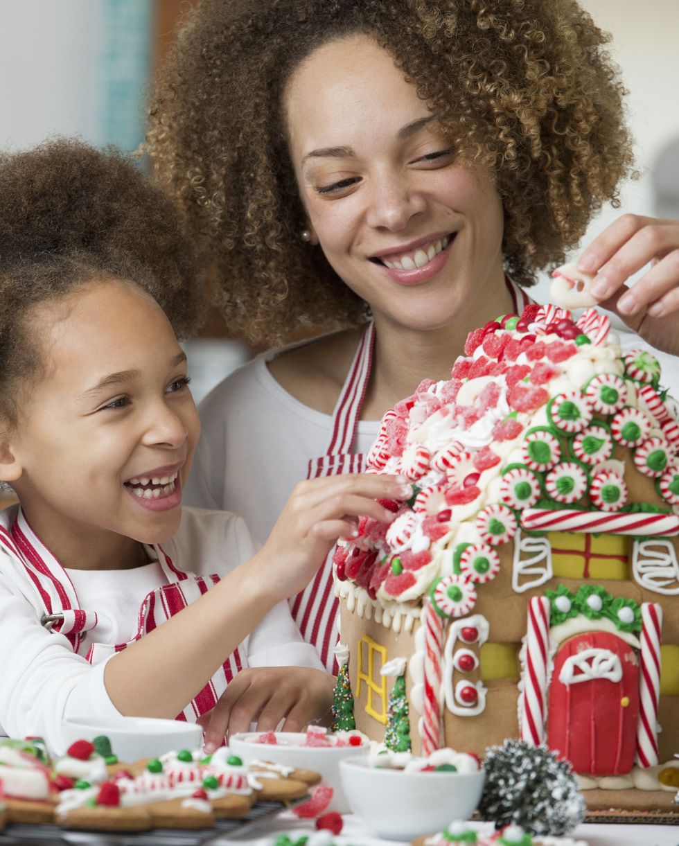 christmas traditions gingerbread house