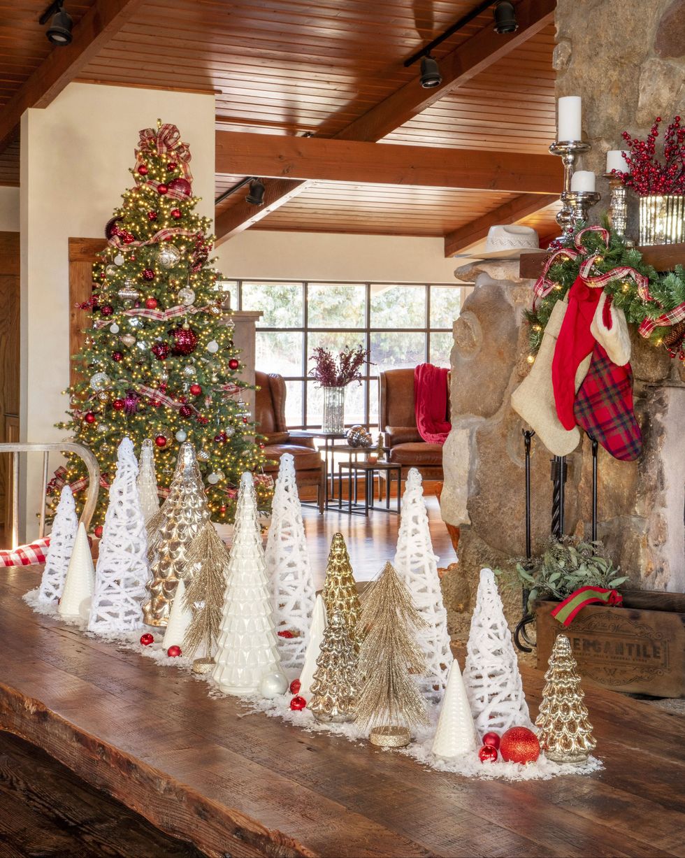 christmas traditions tablescape