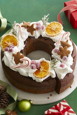 christmas treats wreath cake