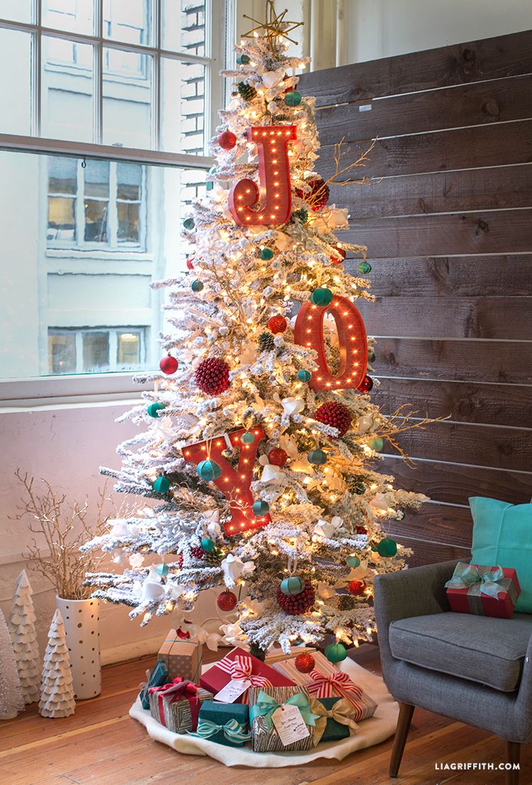 70 Unique Christmas Tree Decoration Ideas - Festive Christmas Tree ...