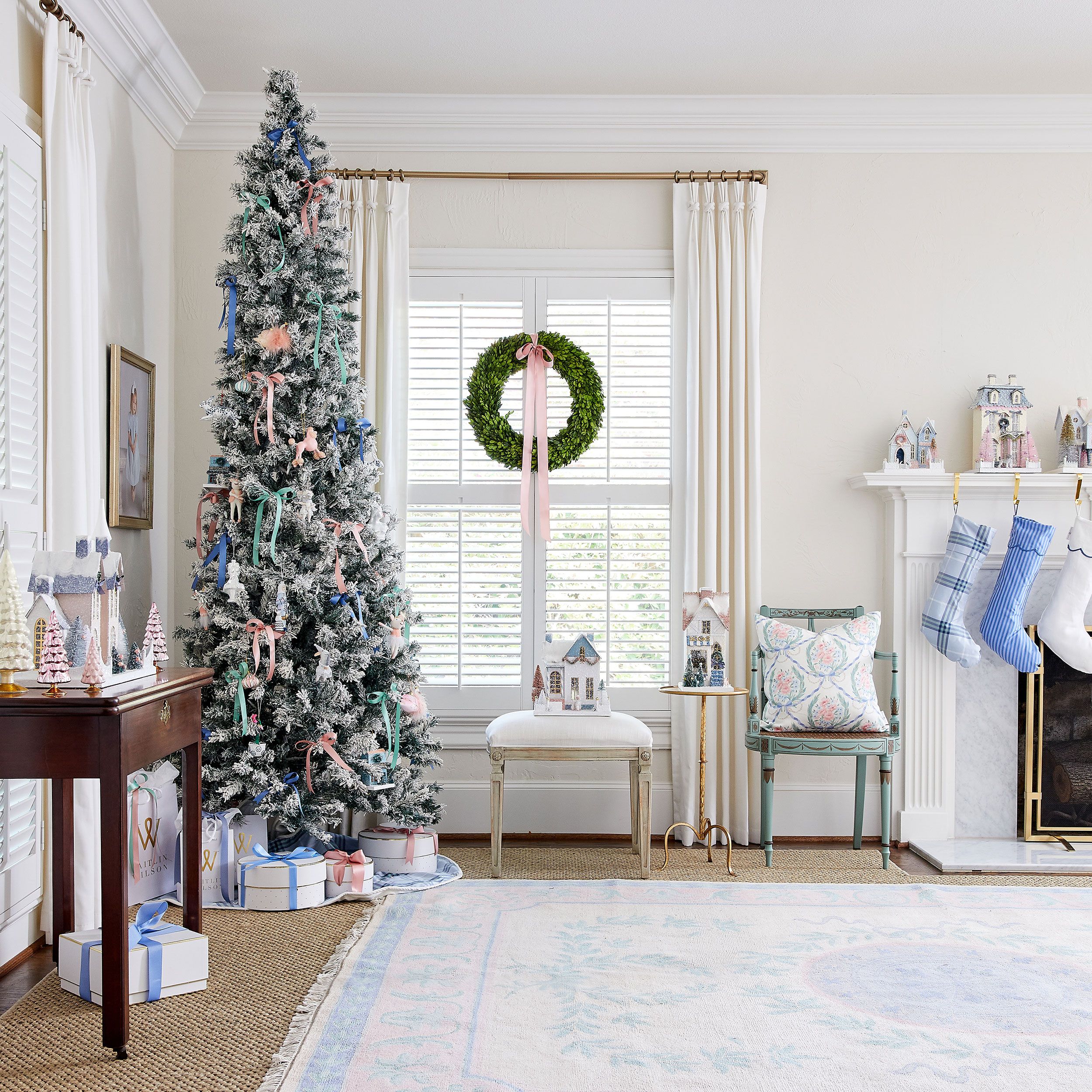 Tips For Decorating A Small Space For Christmas - StoneGable