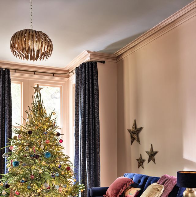 How To Hang Christmas Decorations Without Damaging Your Walls