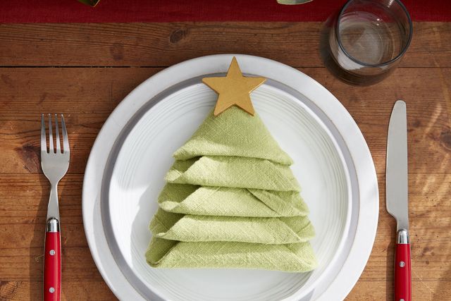 How to Make a Christmas Tree Napkin Fold - All the Steps to Folding a ...
