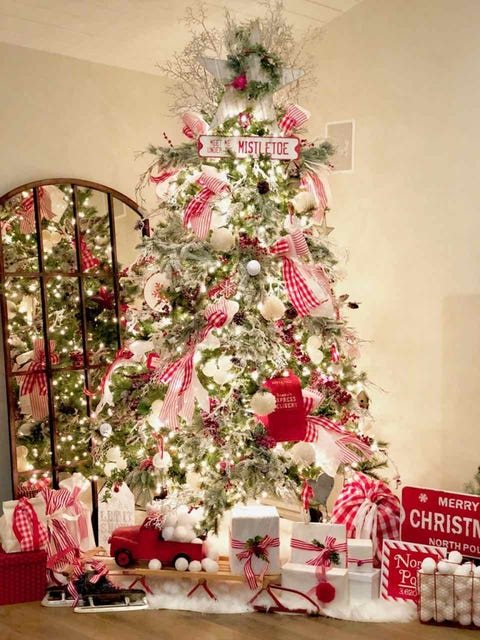 20 Christmas Tree Ribbon Ideas - How to Add Ribbon to a Christmas Tree