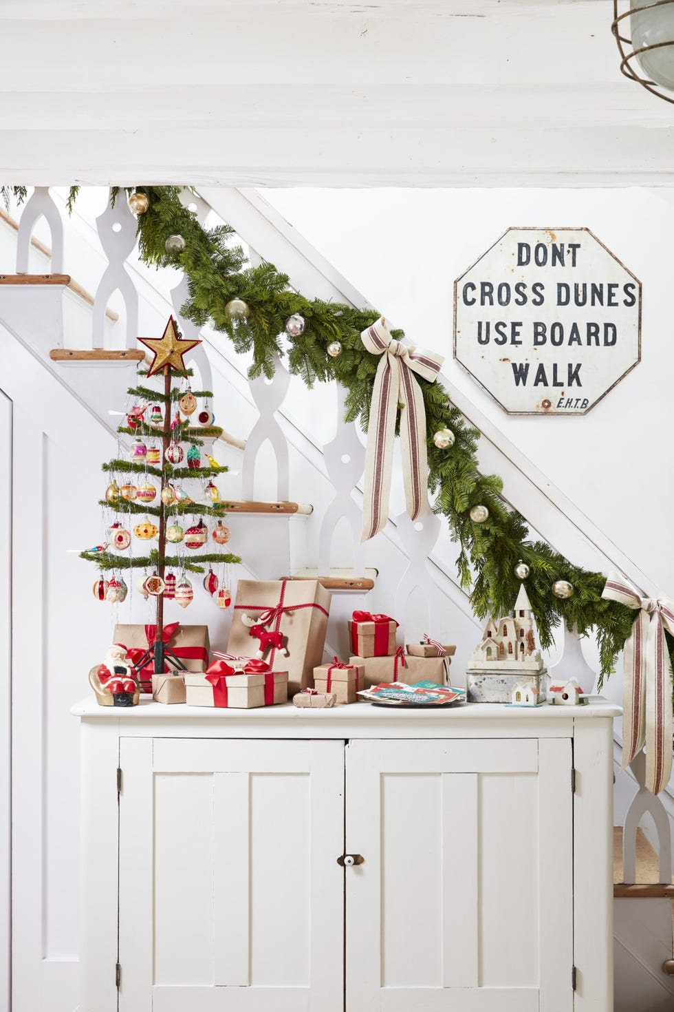 easy christmas star garland + gift topper