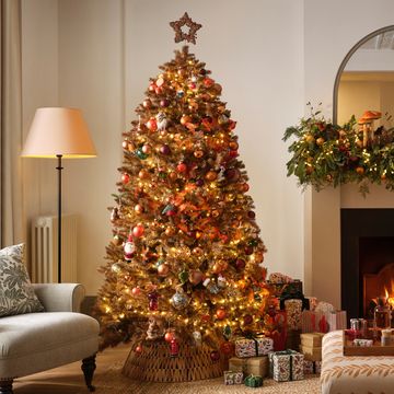 christmas trends 2023, a living room with a christmas tree