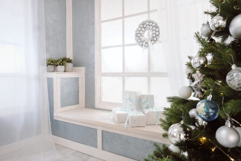 30+ Christmas Window Decor Ideas - Holiday Window Decorations