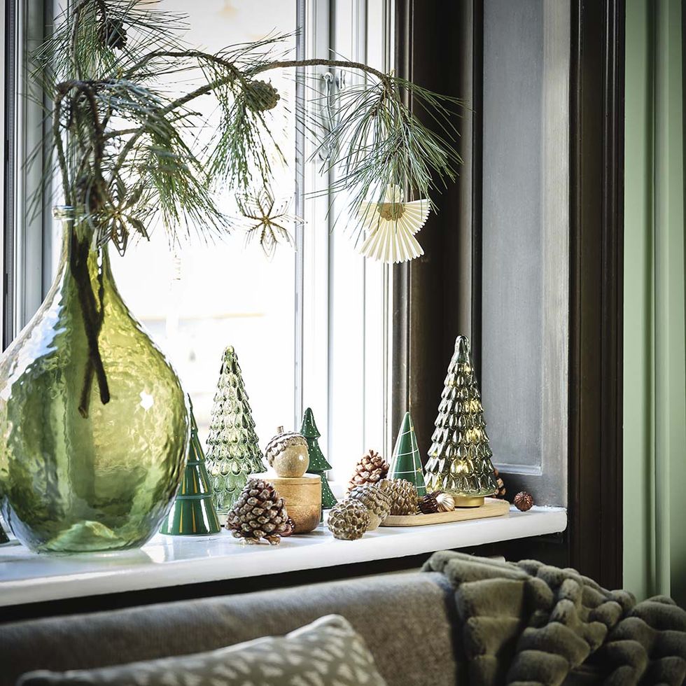 Christmas Window Decorations: Decorating Your Window At Christmas