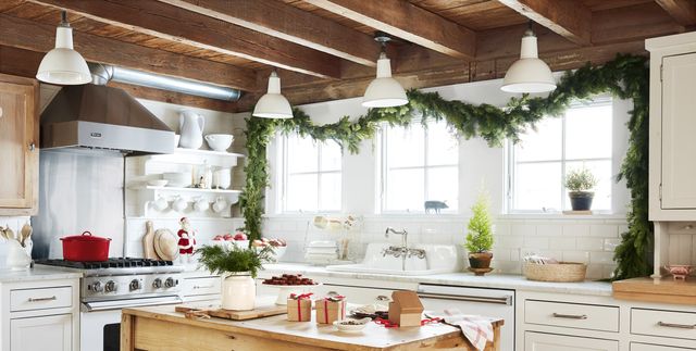House & Home - Inspiring Spaces: 3 Gorgeous Holiday Window Displays