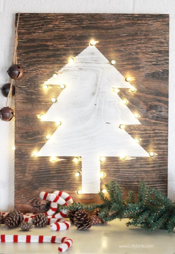 25 Best Christmas Wood Crafts - DIY Holiday Wood Projects and Ideas