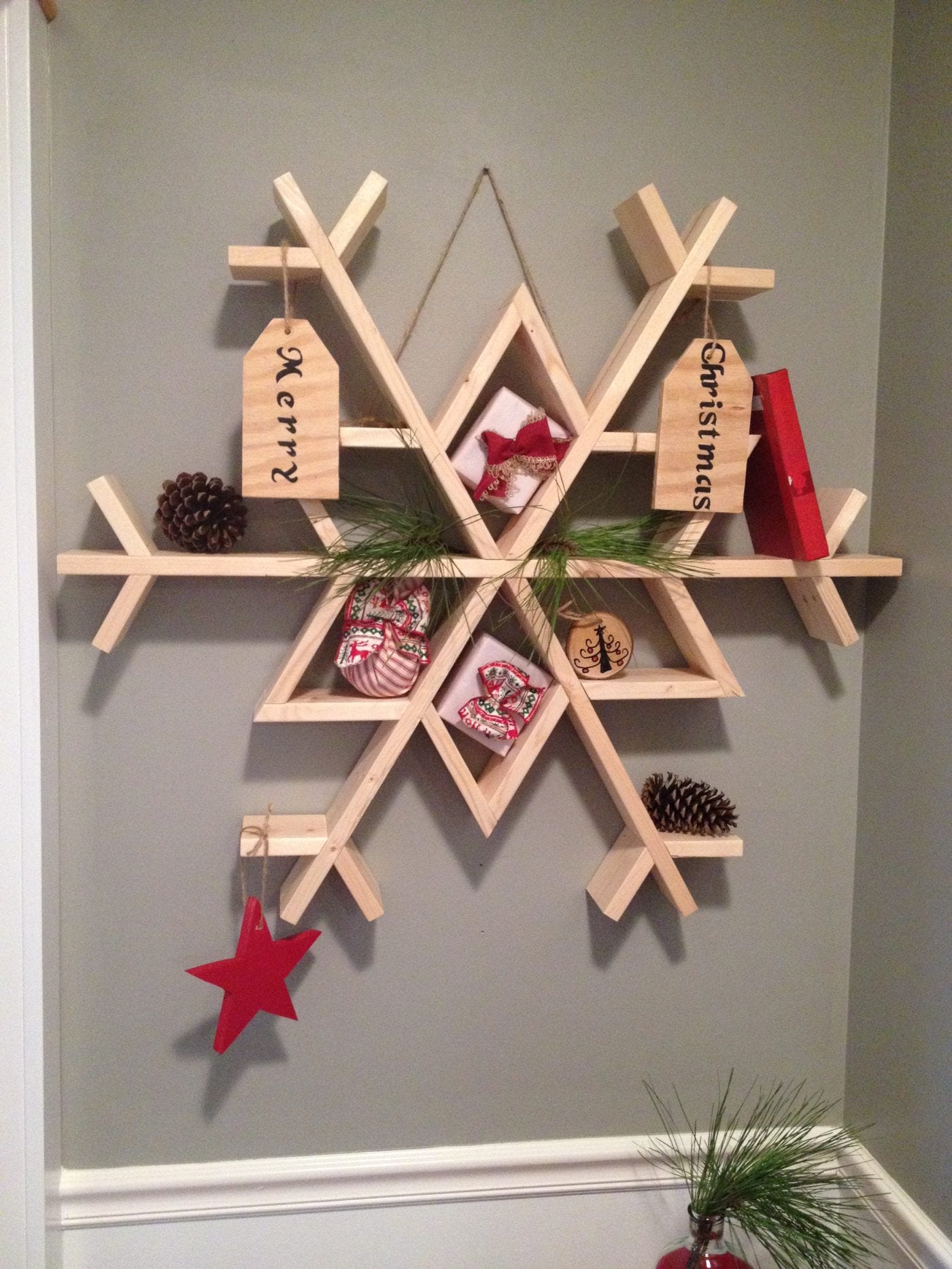 25 Best Christmas Wood Crafts - DIY Holiday Wood Projects and Ideas