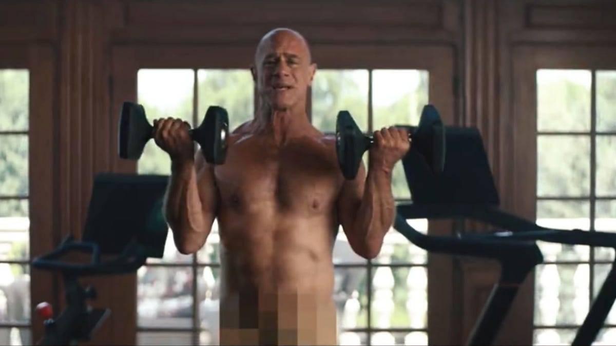 Christopher Meloni y su desnudo integral con 61 años