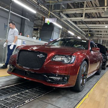 chrysler 300c end of production