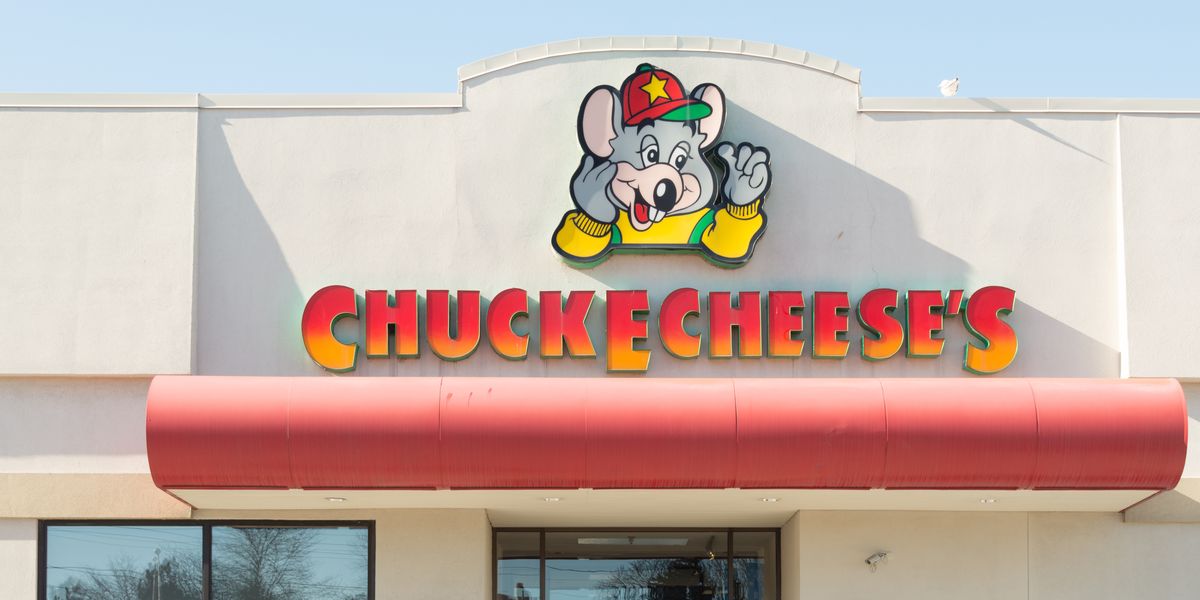 chuck e cheese entrance chuck e cheese is a chain of