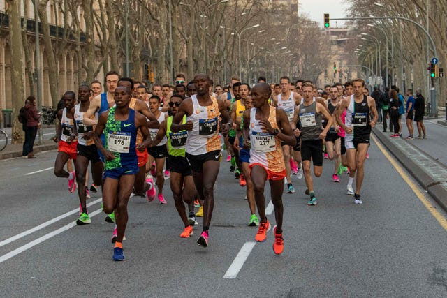 debutante en el medio maratón, y la tercera para el keniano