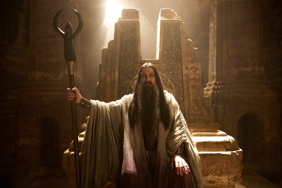 ciaran hinds as the dark wizard, the lord of the rings the rings of power season 2