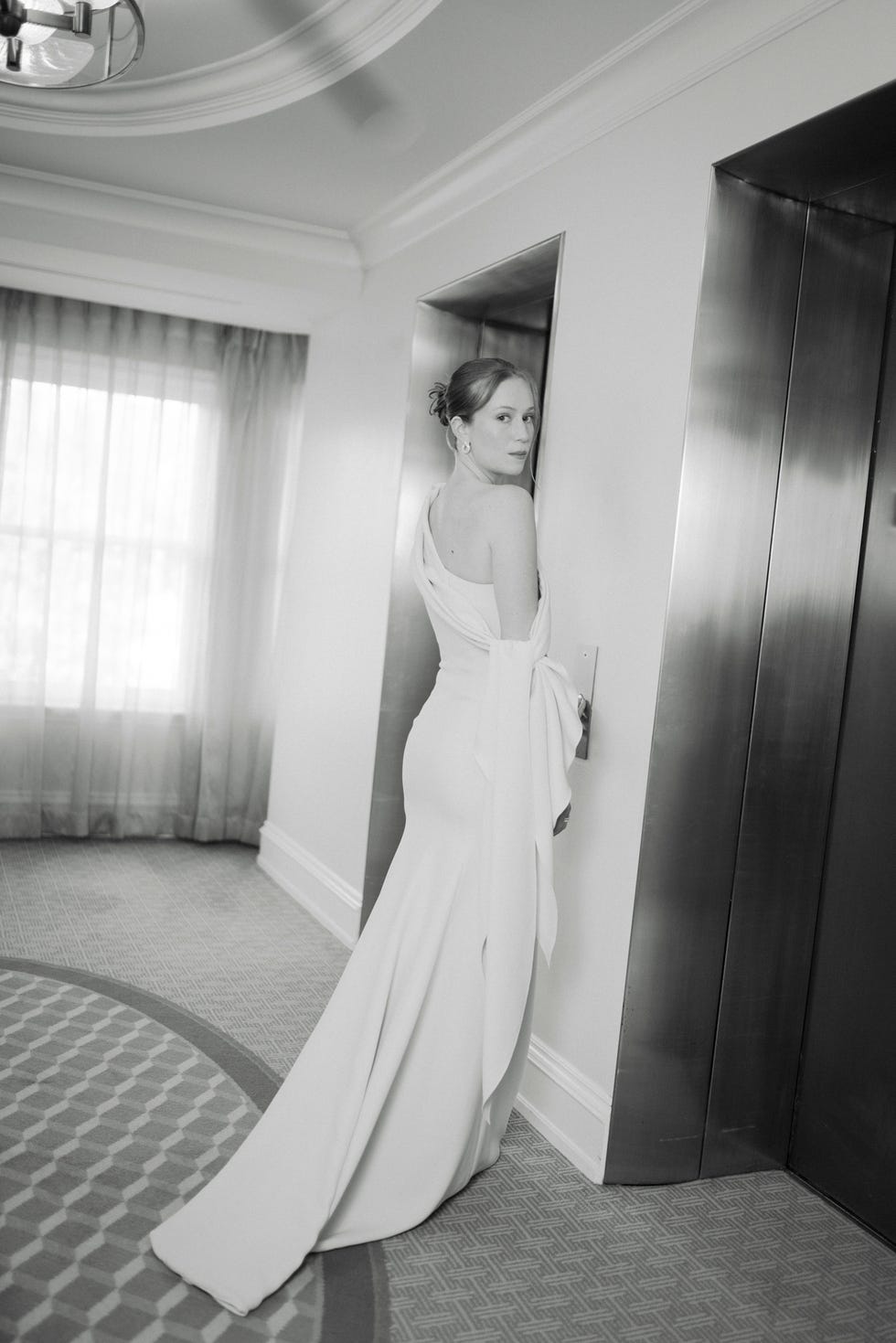 hannah einbinder golden globes dress