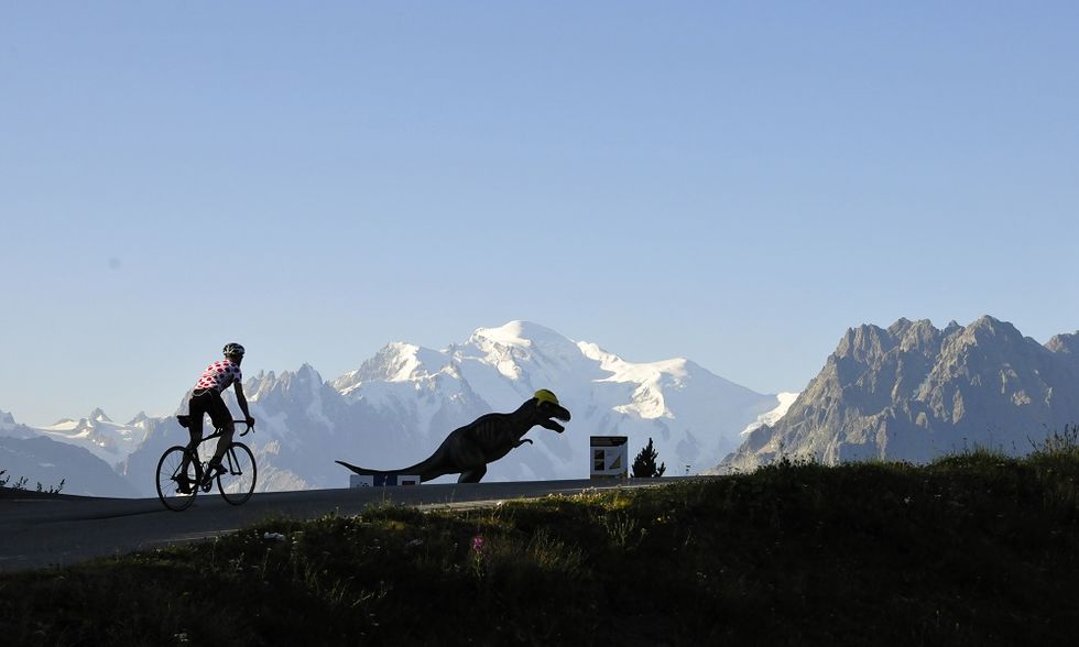 Mountainous landforms, Bicycle, Mountain range, Vehicle, Cycling, Mountain, Sky, Alps, Mountain bike, Recreation, 