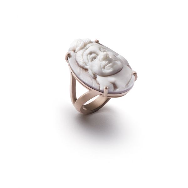 Ring, Fashion accessory, Jewellery, Beige, Silver, Metal, Gemstone, Engagement ring, Platinum, 