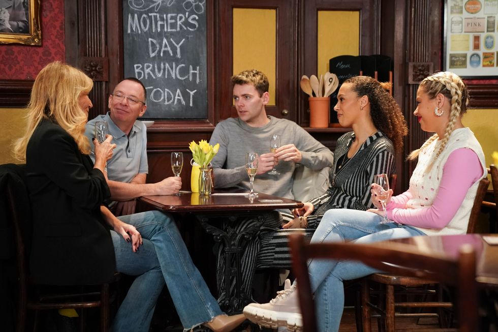 cindy beale, ian beale, peter beale, gina knight, anna knight, eastenders