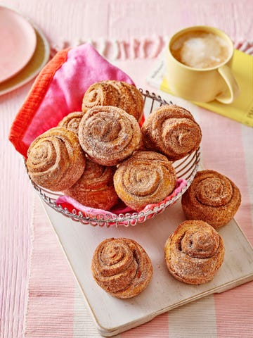 cinnamon cruffins