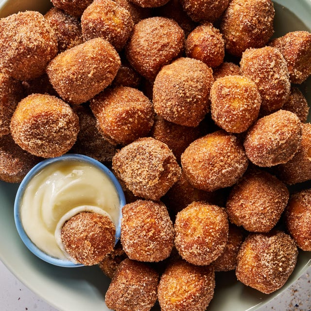 cinnamon coated pretzel bites with icing