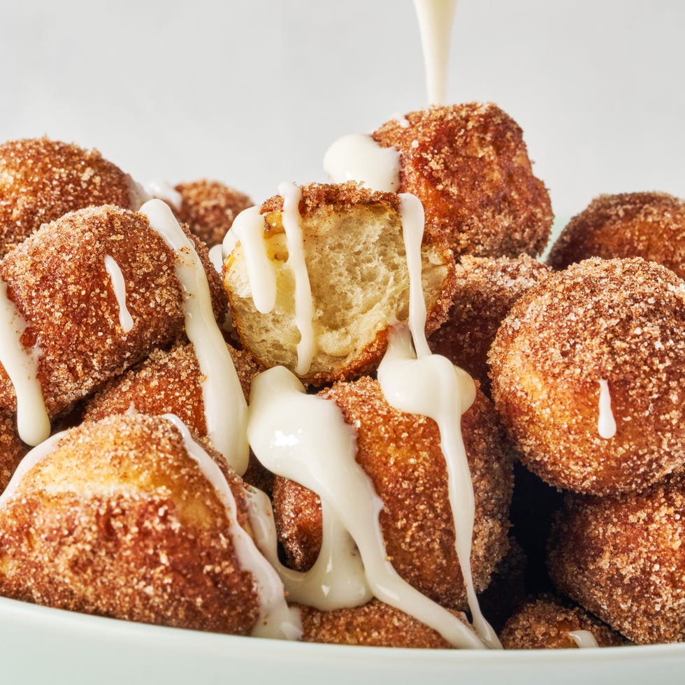 cinnamon coated pretzel bites with icing